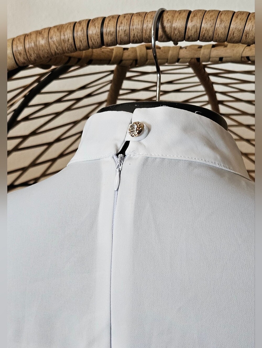 SHENDEL RUFFLE Blouse - Picture 6 of 7